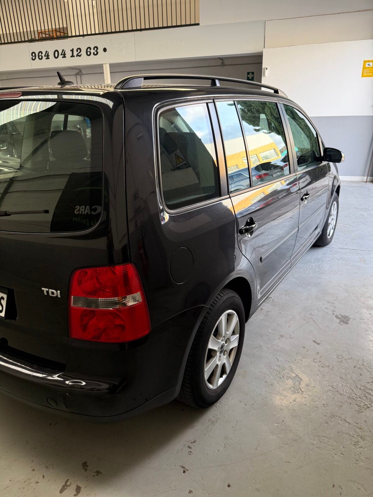 VOLKSWAGEN Touran